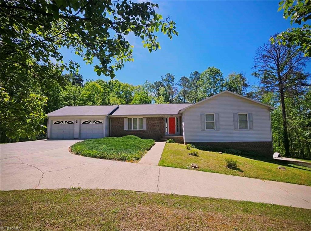 1495 Devaux Road Property Photo 1