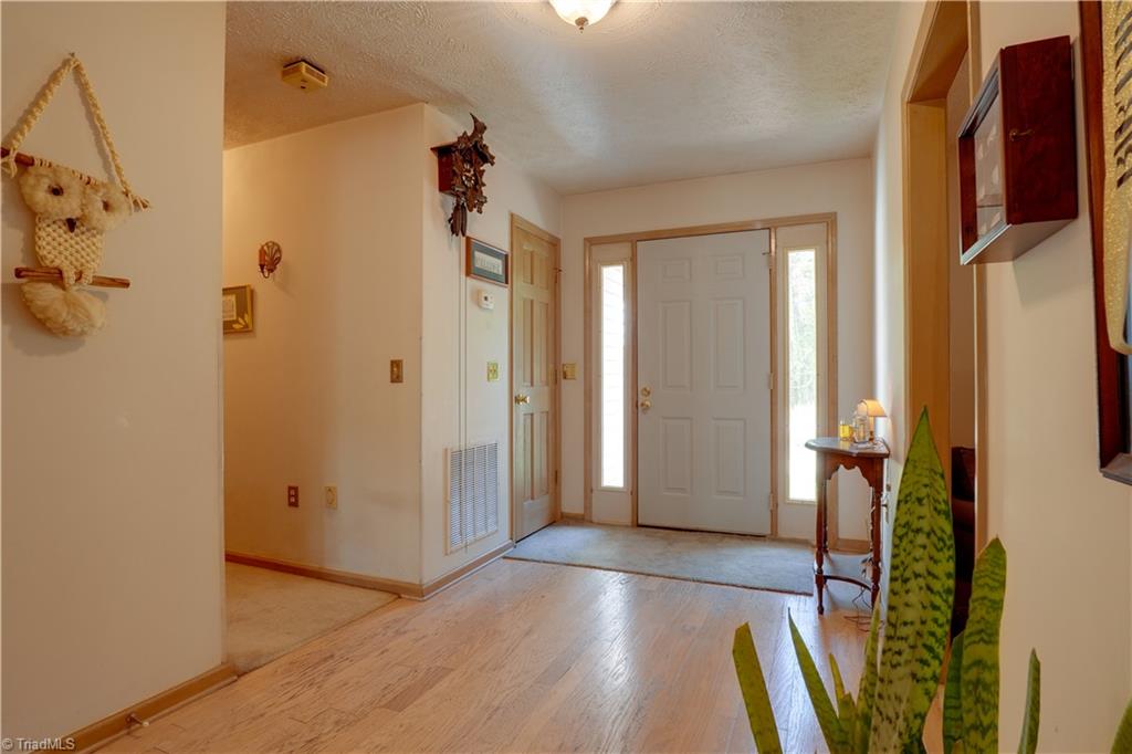 1495 Devaux Road Property Photo 7