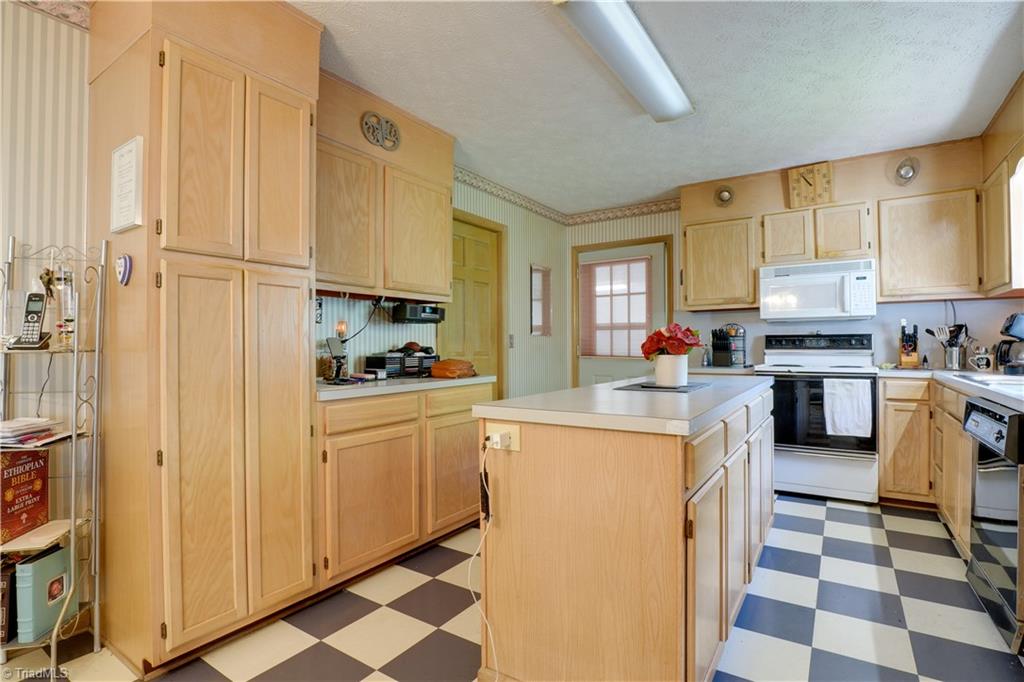 1495 Devaux Road Property Photo 12