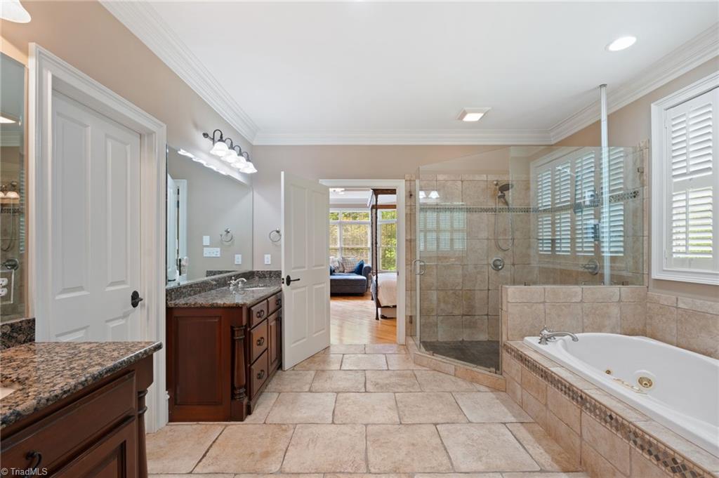7601 Crossing Ridge Drive Property Photo 23
