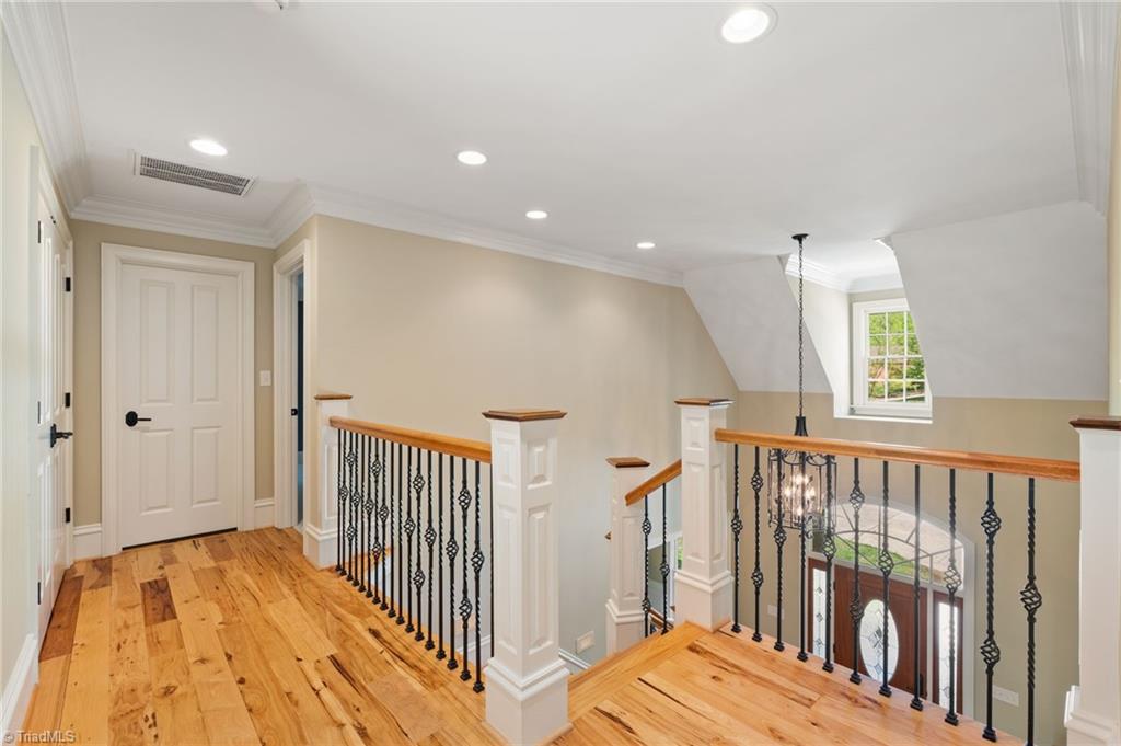 7601 Crossing Ridge Drive Property Photo 27