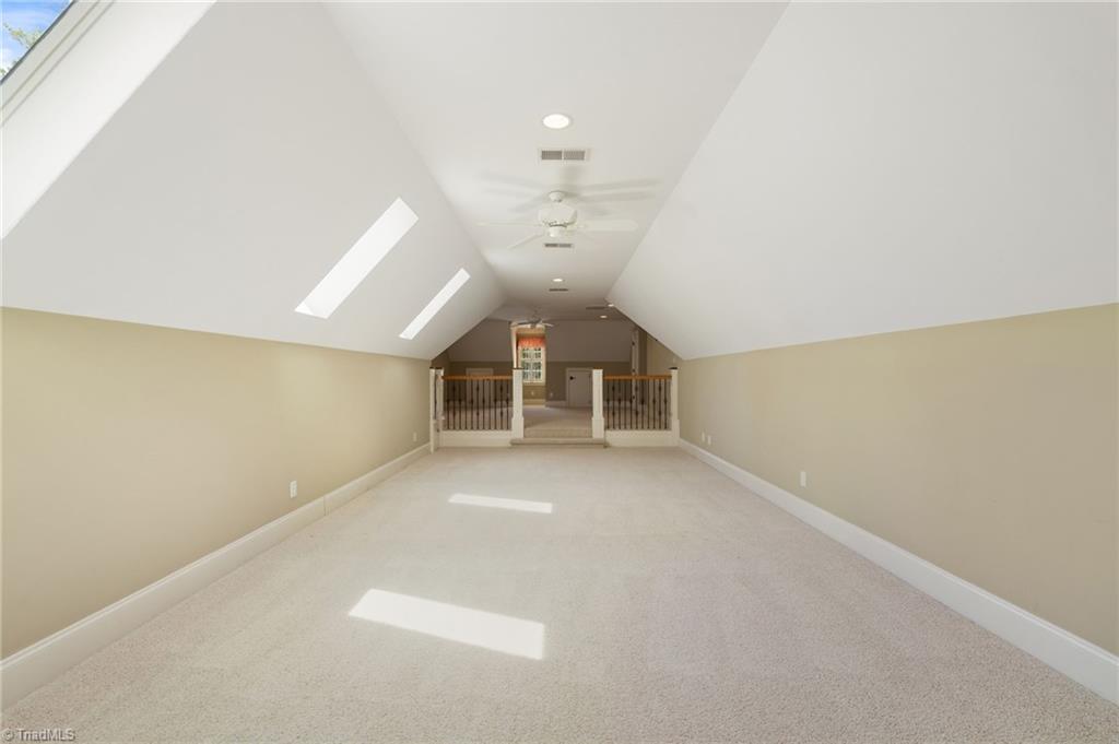7601 Crossing Ridge Drive Property Photo 29