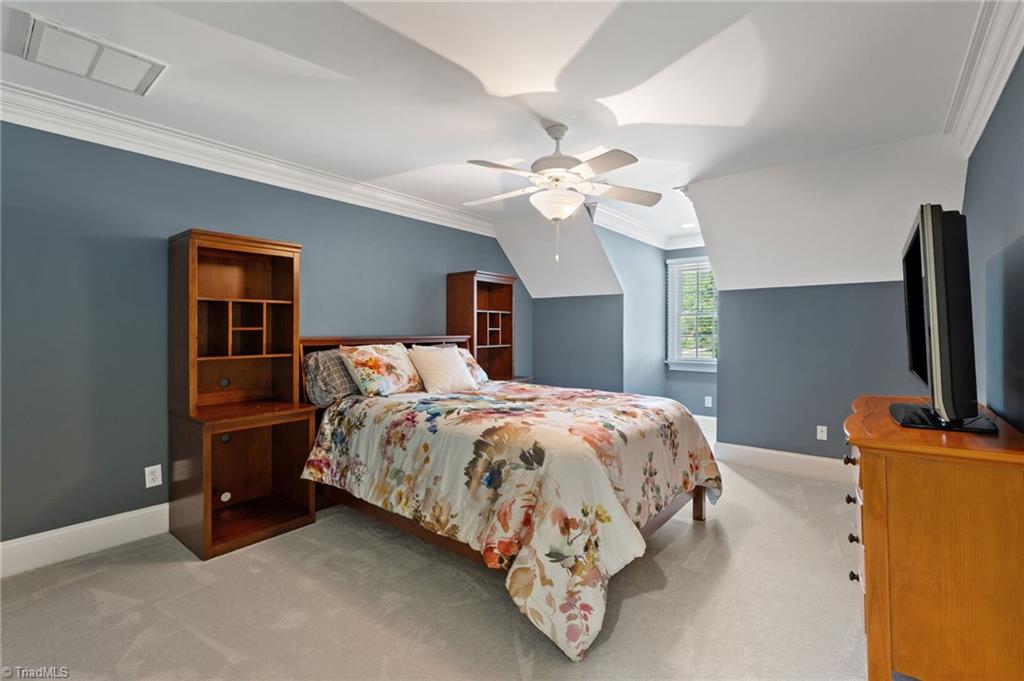 7601 Crossing Ridge Drive Property Photo 30