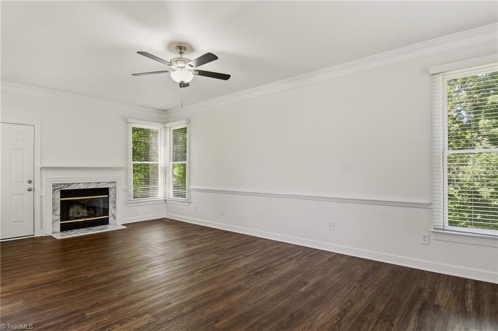 471 Kingsmill Drive Property Photo 5