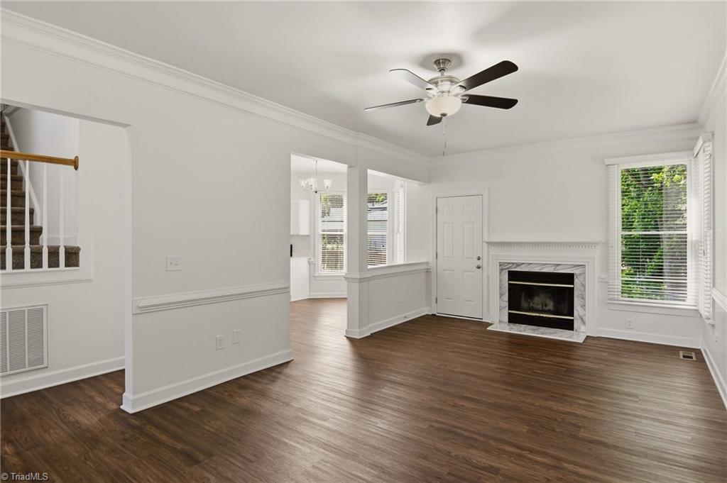 471 Kingsmill Drive Property Photo 8