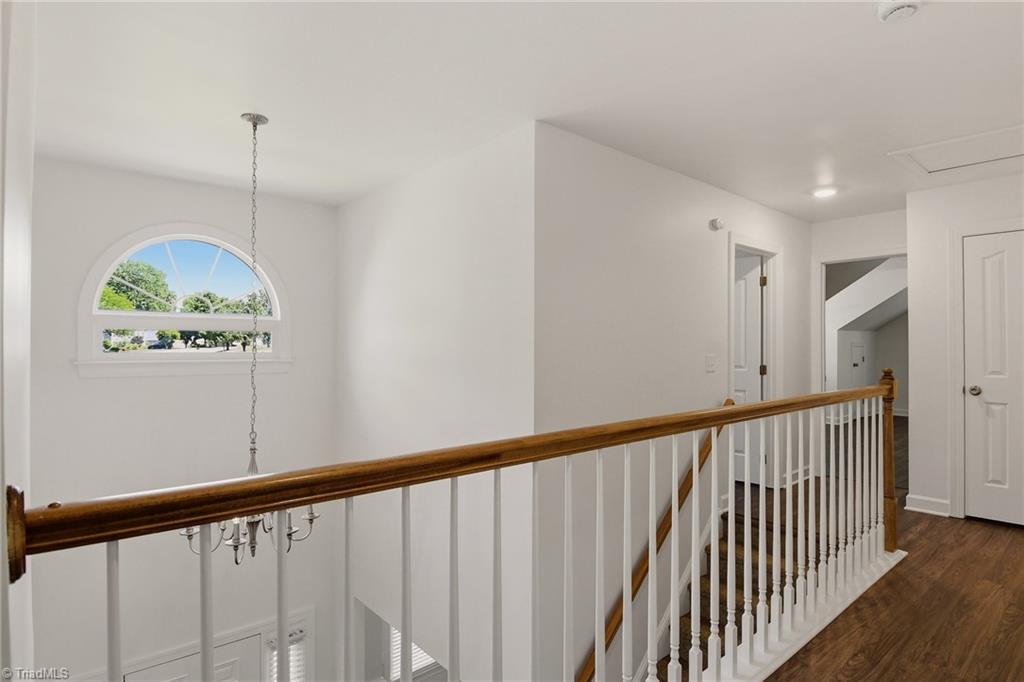 471 Kingsmill Drive Property Photo 18