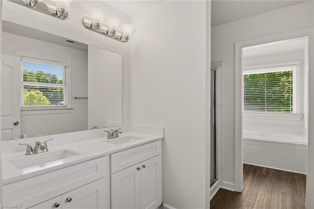 471 Kingsmill Drive Property Photo 22