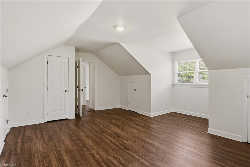471 Kingsmill Drive Property Photo 26
