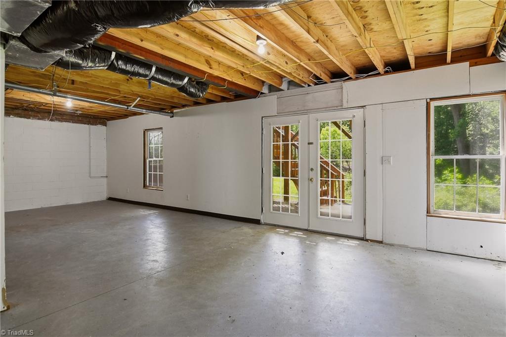 471 Kingsmill Drive Property Photo 29