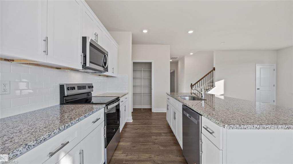 747 Bryson Boulevard Property Photo 14