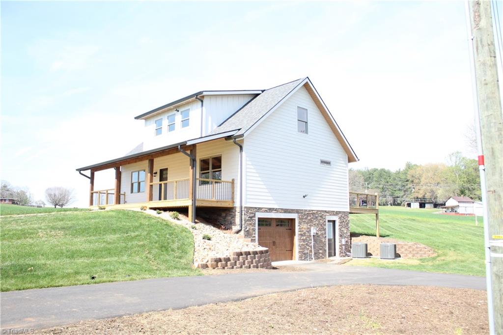 500 Norman Lane Property Photo 3