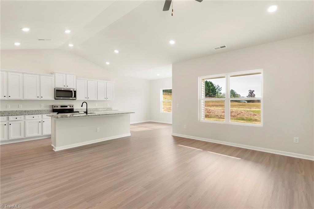 224 Macintosh Drive Property Photo 5