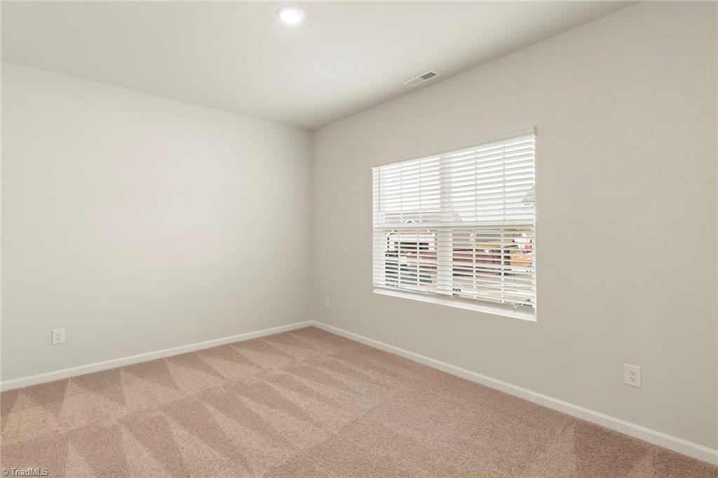 224 Macintosh Drive Property Photo 20
