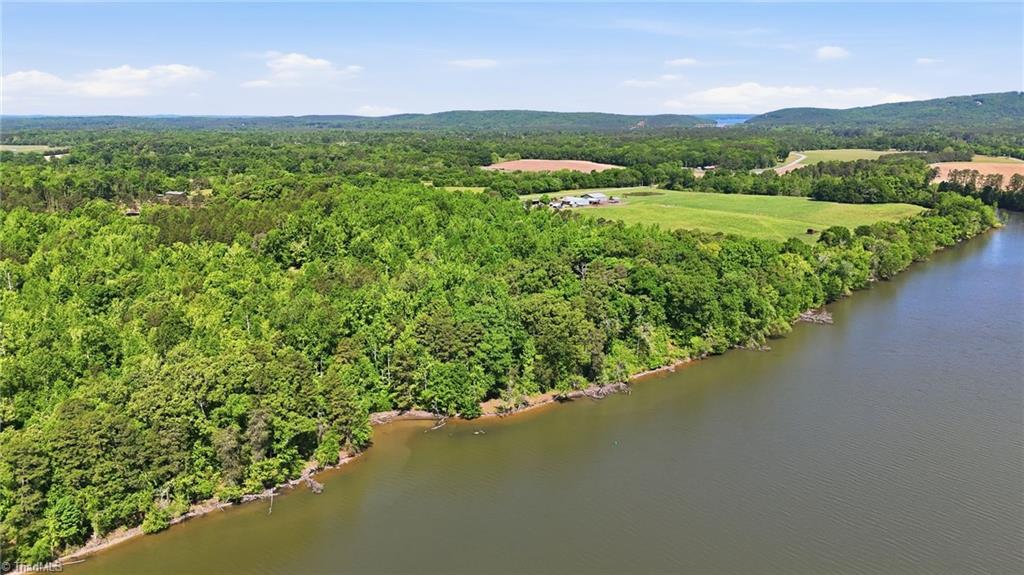2275 River Road Property Photo 1