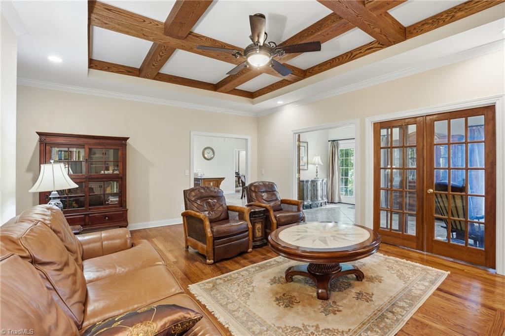 2275 River Road Property Photo 15