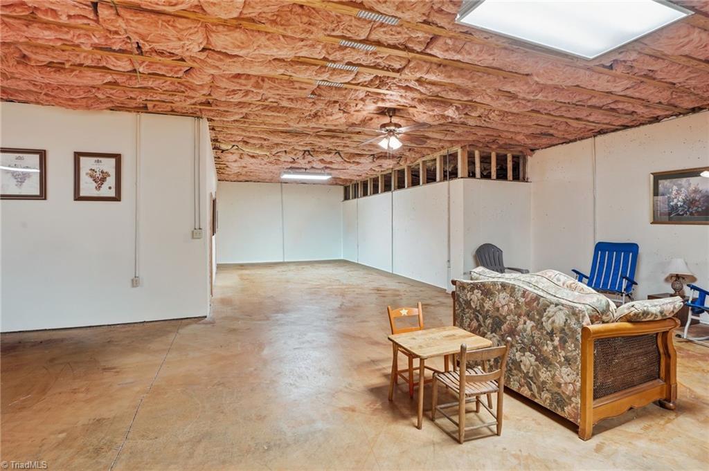 2275 River Road Property Photo 36