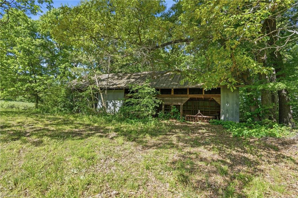 2275 River Road Property Photo 44