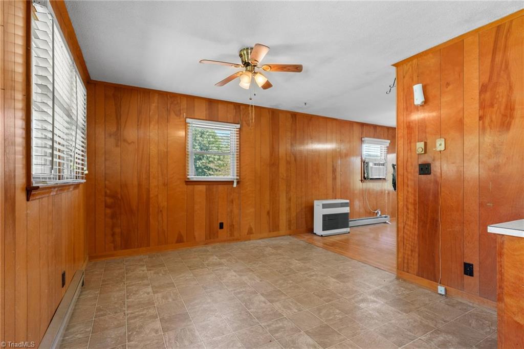 610 Collins Road Property Photo 2