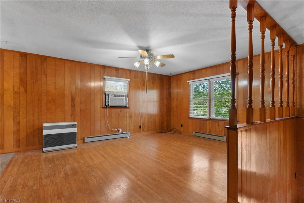 610 Collins Road Property Photo 5