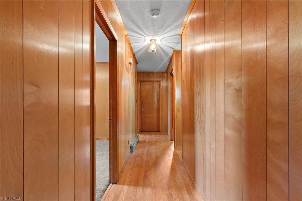 610 Collins Road Property Photo 6