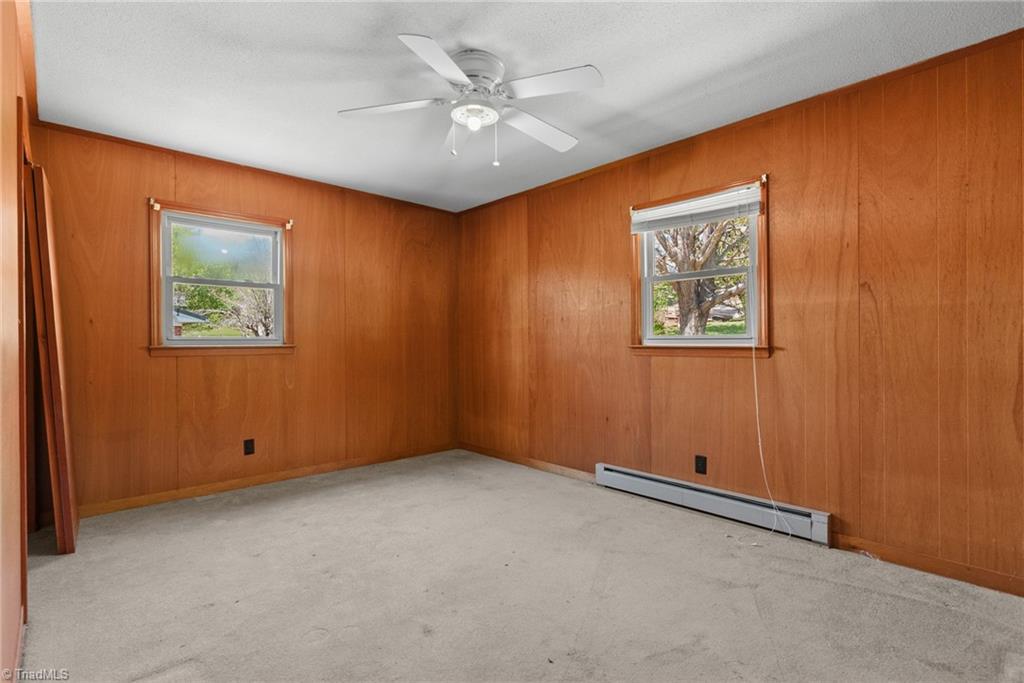 610 Collins Road Property Photo 9