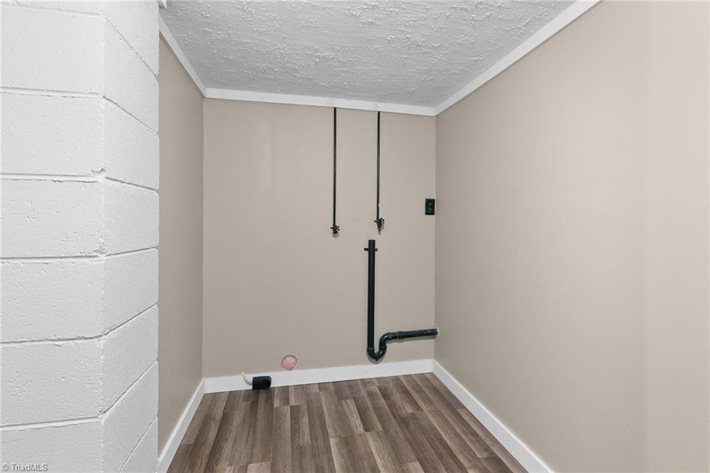610 Collins Road Property Photo 13