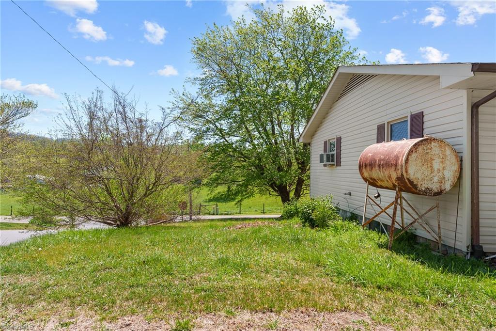 610 Collins Road Property Photo 20