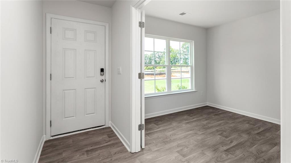 1560 String Drive Property Photo 2