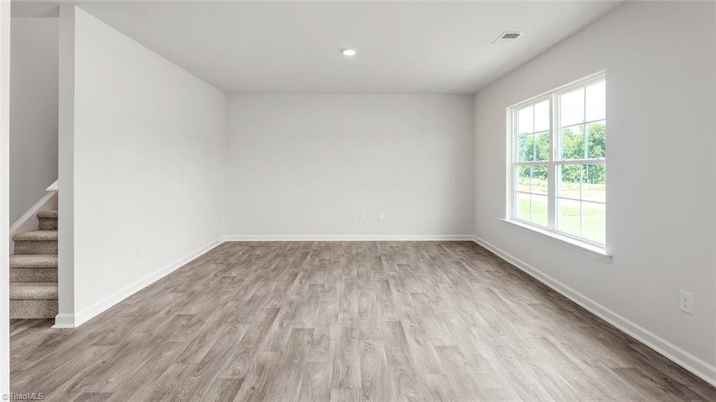 1560 String Drive Property Photo 5