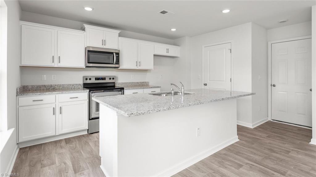 1560 String Drive Property Photo 10