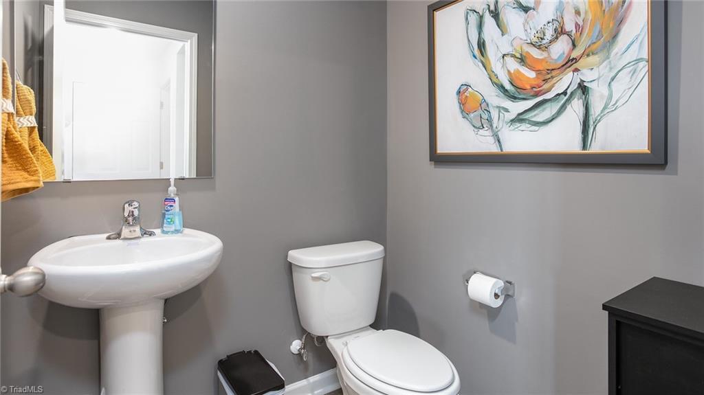 1566 String Drive Property Photo 15