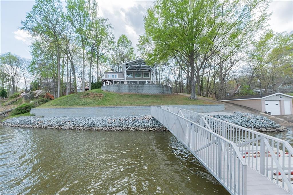 362 Hillview Drive Property Photo 1