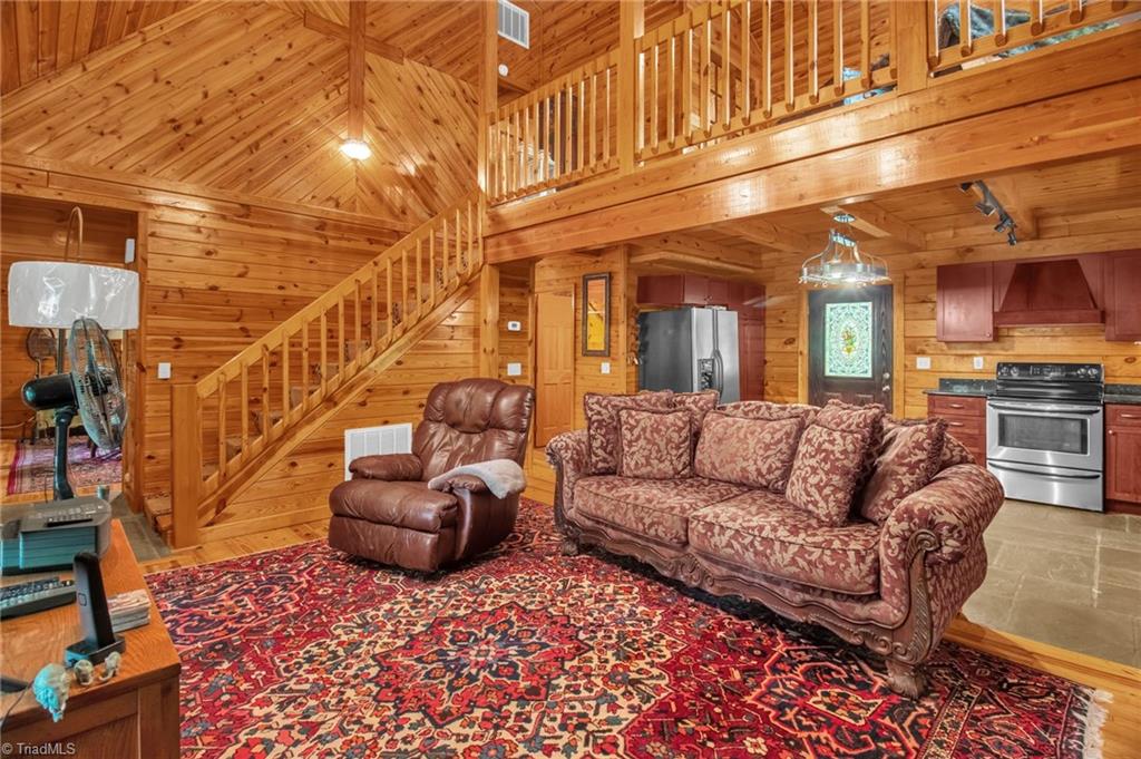 473 Graystone Road Property Photo 4
