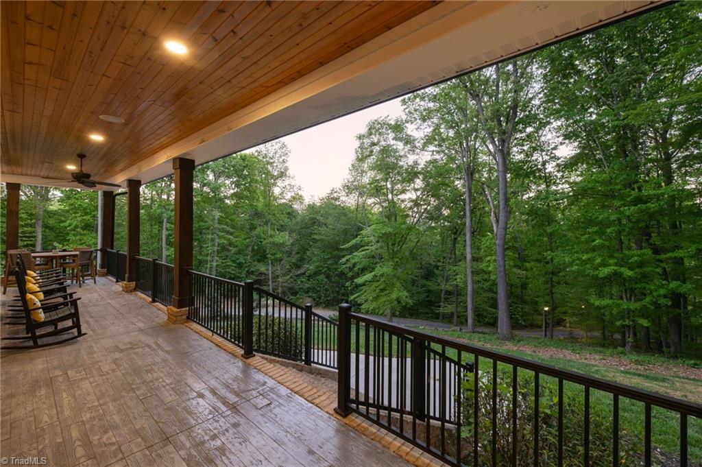 1642 Pineview Road Property Photo 5