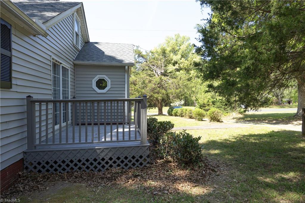 2490 Freshwater Road Property Photo 33