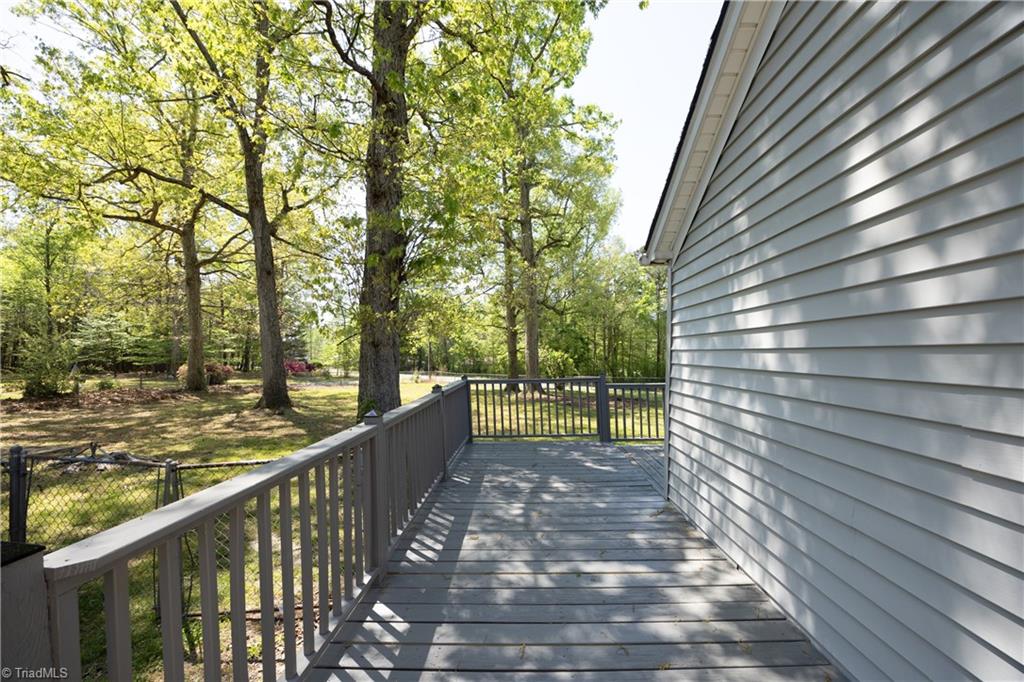 2490 Freshwater Road Property Photo 34