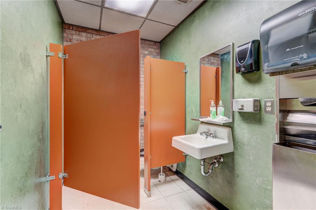 3311 Burlington Road Suite B Property Photo 20
