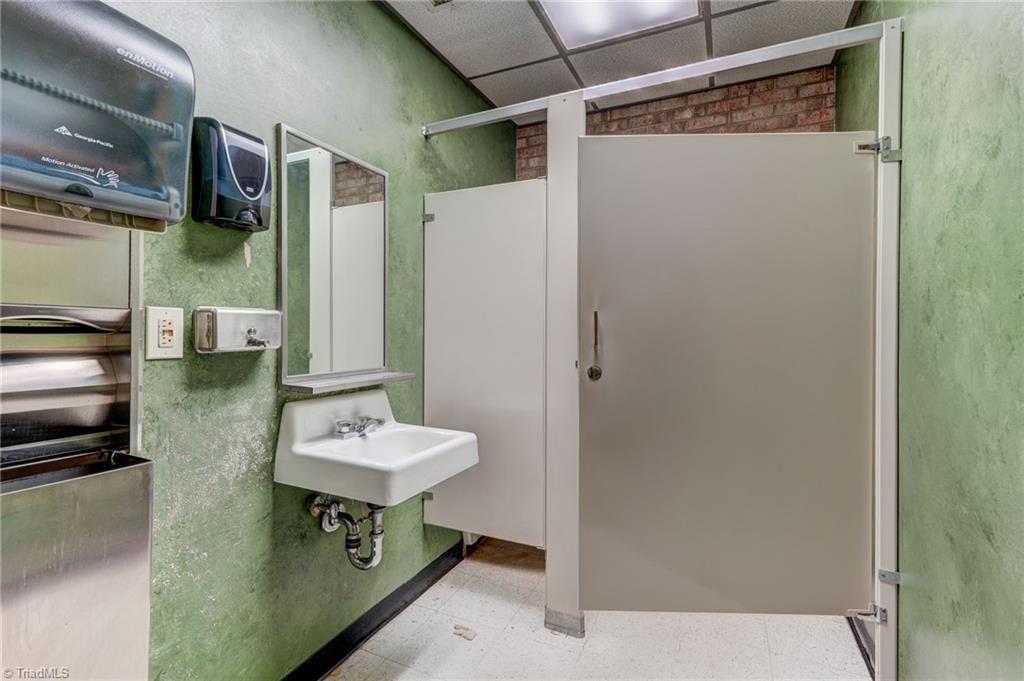3311 Burlington Road Suite B Property Photo 21