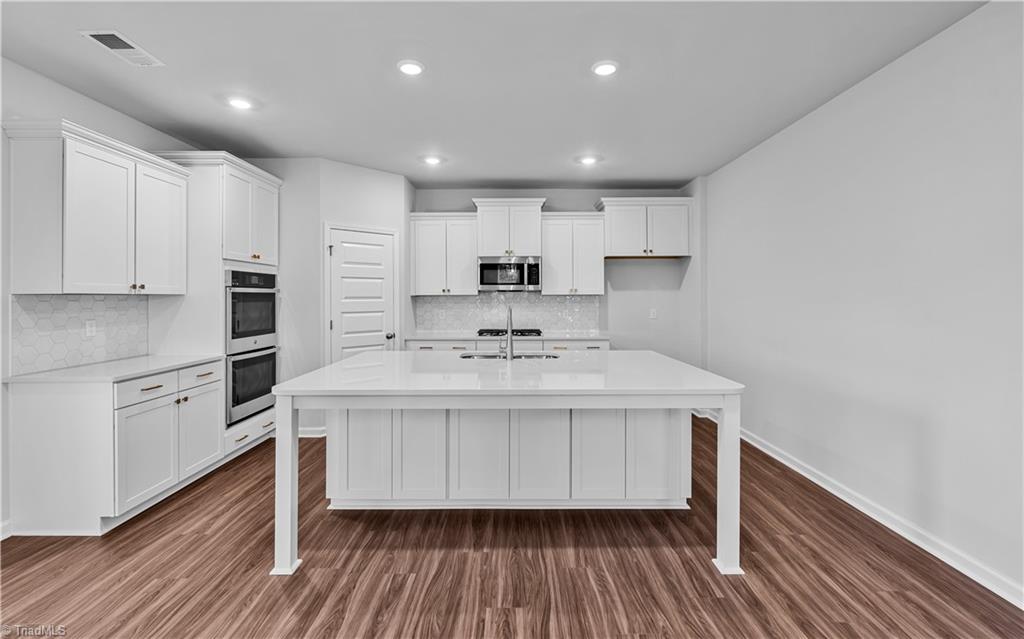 331 Yarrow Drive Property Photo 8