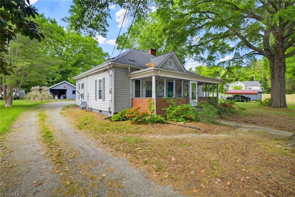 511 Early Avenue Property Photo 4