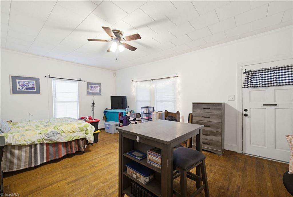 511 Early Avenue Property Photo 7