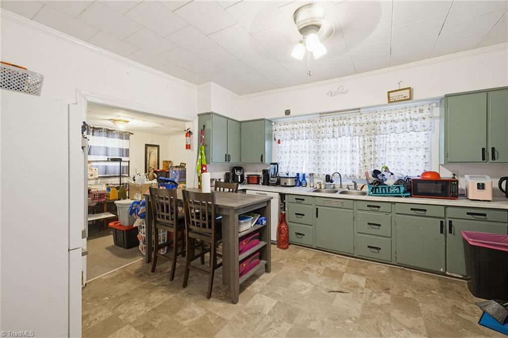 511 Early Avenue Property Photo 15