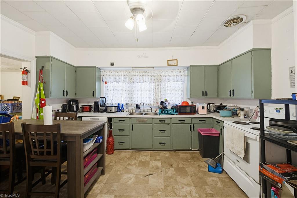 511 Early Avenue Property Photo 16