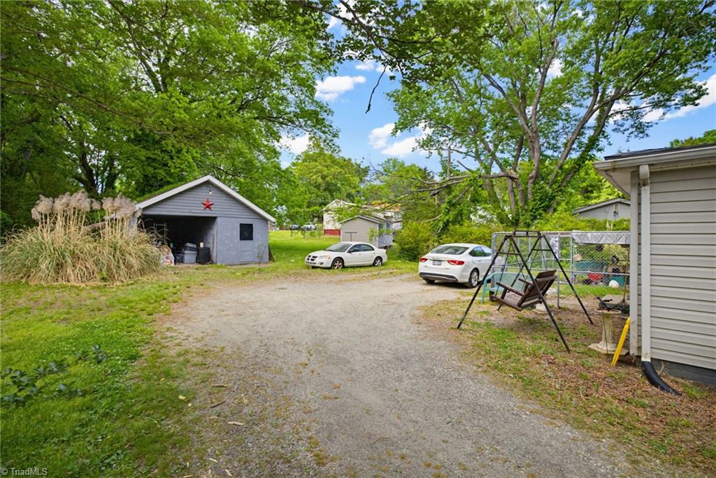 511 Early Avenue Property Photo 21