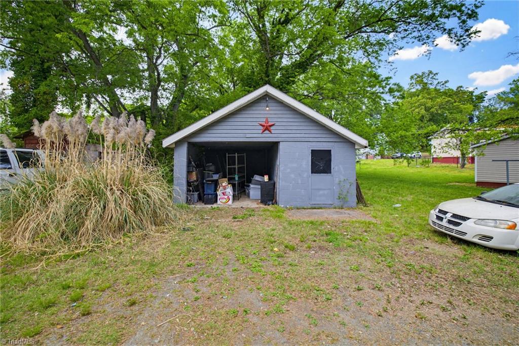 511 Early Avenue Property Photo 27