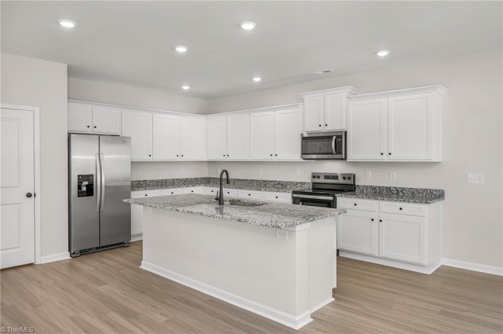 3348 Cider Hill Court Property Photo 13