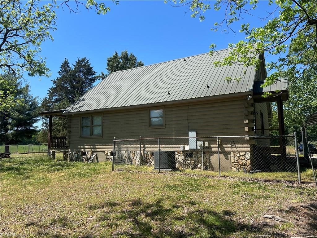 5875 Groometown Road Property Photo 10