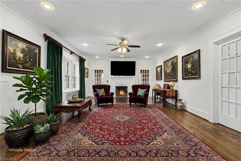 221 Spring Street Property Photo 4