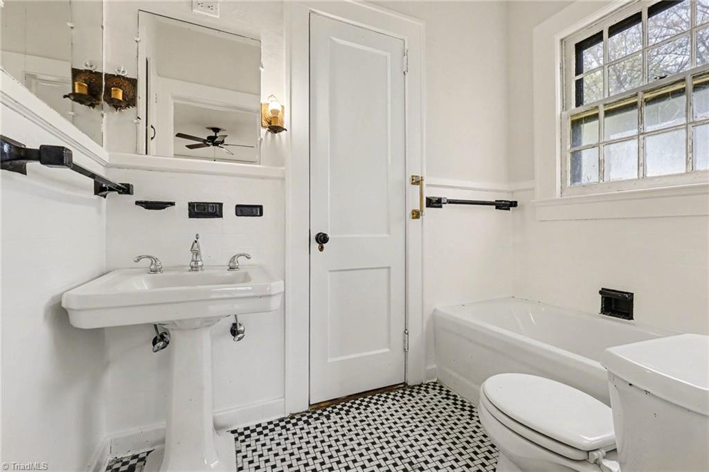 221 Spring Street Property Photo 14