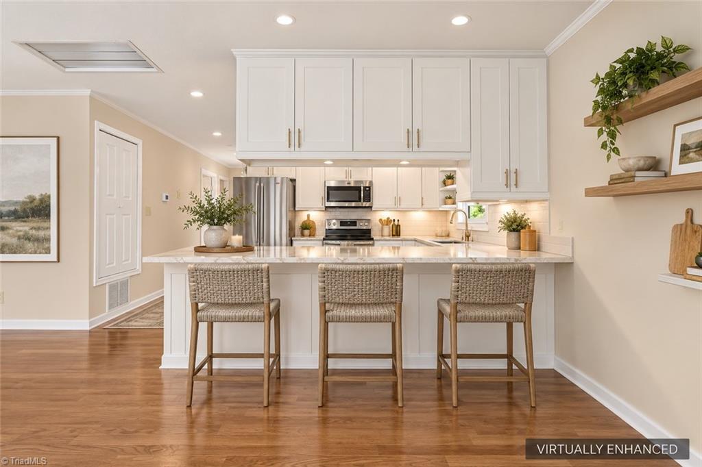 330 Hillview Drive Property Photo 15